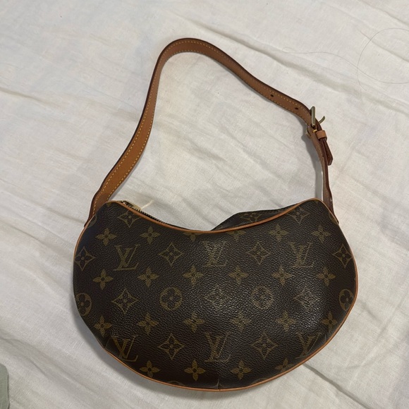 Louis Vuitton Vintage PM Croissant Shoulder Bag - Picture 1 of 6